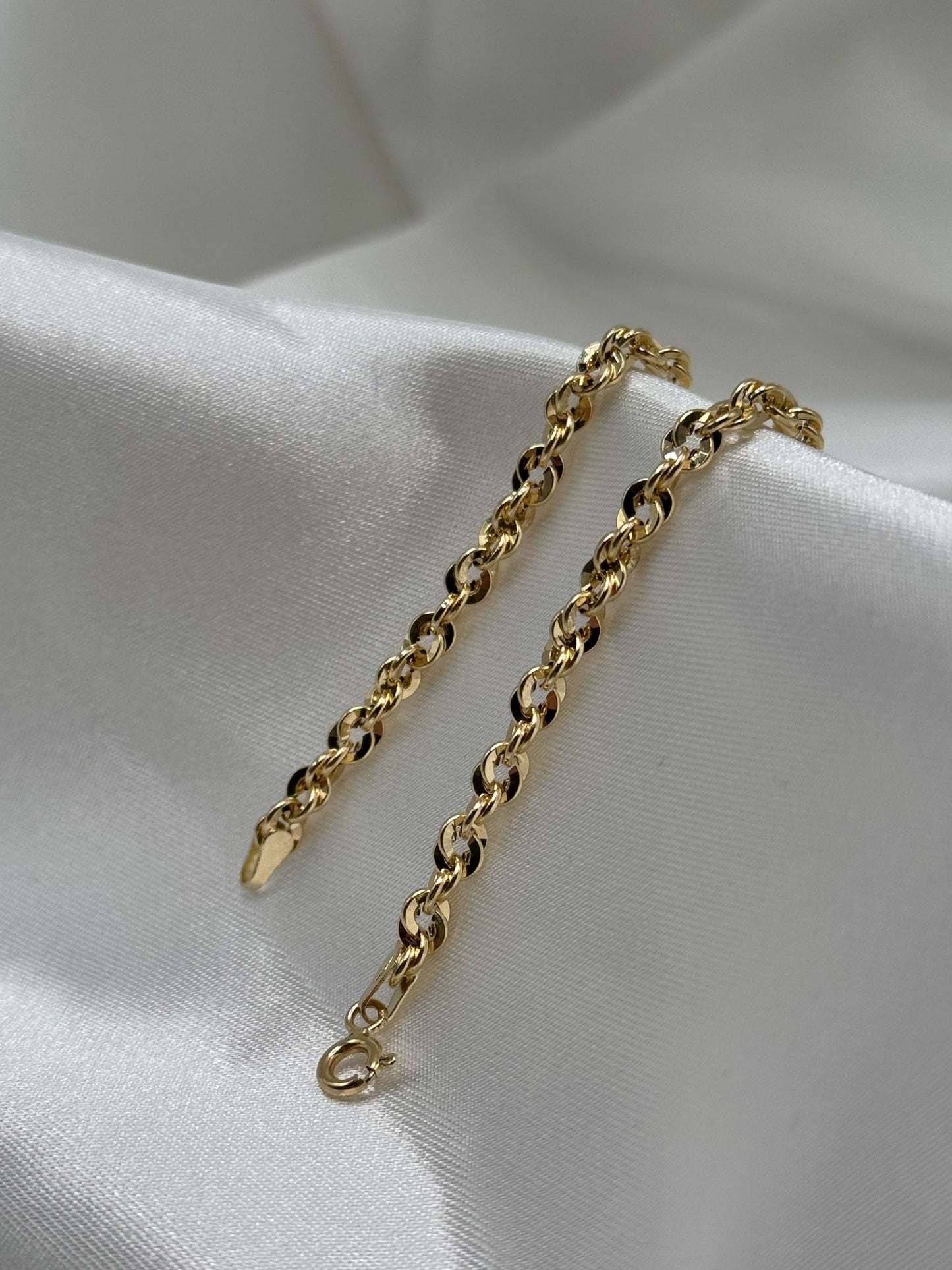 Bracciale in Oro 18K Modello Iride - Raffinatezza e Brillantezza